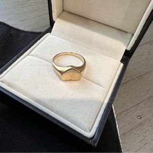 Signet heart ring in 10k gold